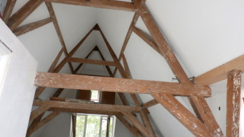 Binnenschilderwerk zolder - Oude verf verwijderen